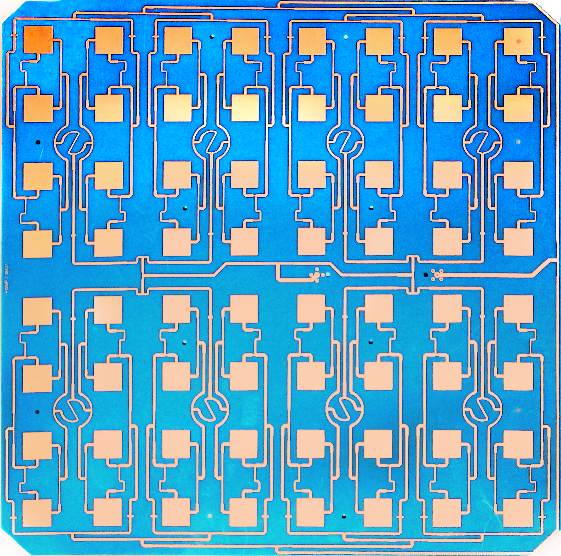 23 dBi sub-6-GHz distribution board